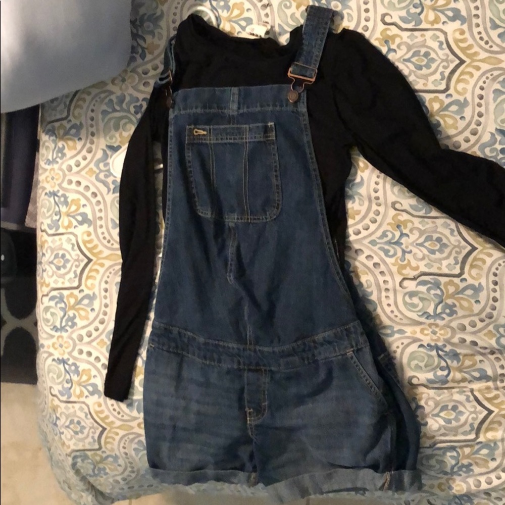 Maternity overalls with bodysuit